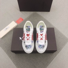 Valentino Sneakers